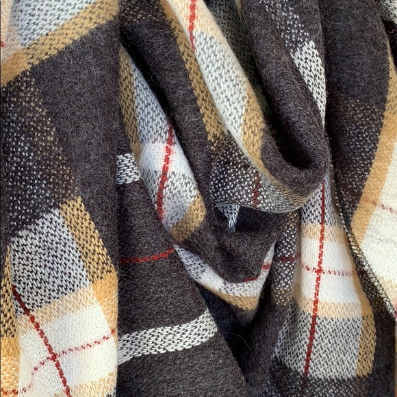BLACK & TAN Plaid cashmere triangle scarf - Picture 3 of 6